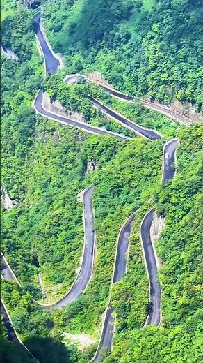 Come to Mount Tianmen to witness the fastest way to get down the mountain