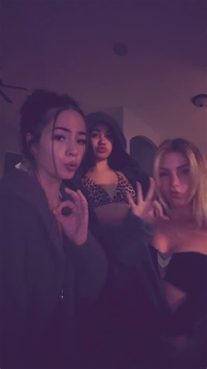 Classic Hot Tubbing with Friends Ideas