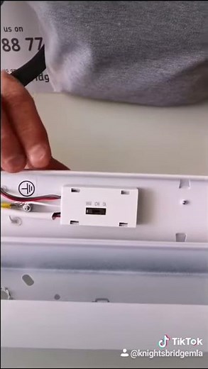 Kightsbridge Knights: BATC fast-fix CCT LED battens