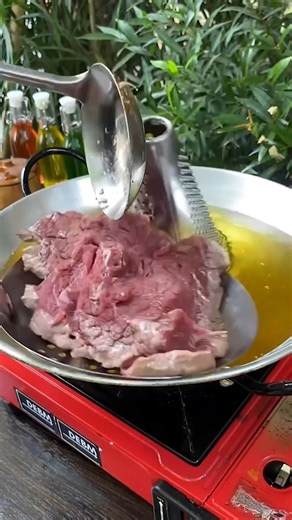 How Japan Cooks Meat So Perfectly🥩 In Japan, cooking meat isn’t rushed — it’s carefully engineered. Chefs focus on exact temperatures, precise cuts, and controlled heat to preserve natural flavor and tenderness. Whether it’s wagyu grilled slowly, meat cooked on hot stones, or lightly seared slices dipped in broth, the goal is balance — never overpowering the meat itself. Minimal seasoning, perfect timing, and deep respect for ingredients turn simple meat into a premium dining experience. It’s n