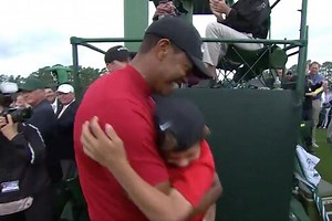 Watch Tiger Woods' melt-your-heart, post-victory hug with his kids and see if you don't need to grab a tissue