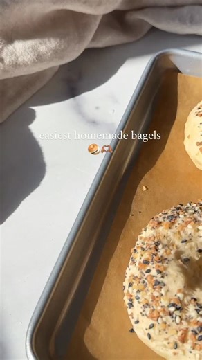 ✨Homemade Bagels✨ Making homemade bagels is the easiest and most delicious way to start the day🤩 These only require a few ingredients that you probably already have on hand, and they are dairy-free! ✨Ingredients 2 cups all-purpose flour (240g) 1 tbsp baking powder 1/2 tsp salt 1 cup thick dairy-free yogurt (may need more depending on the water content of the yogurt ✨Toppings everything seasoning ✨Direction To a bowl, combine the flour, baking powder, salt, and yogurt. Knead it together with you