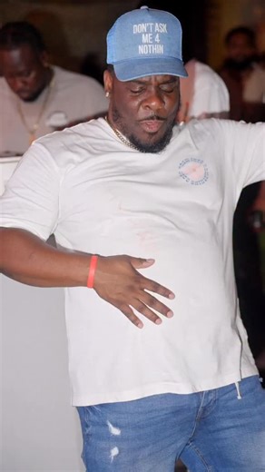 Amgine Events | 🌴🥂 𝗜𝘁’𝘀 𝗮𝗹𝗹 𝗮𝗯𝗼𝘂𝘁 𝗴𝗼𝗼𝗱 𝗲𝗻𝗲𝗿𝗴𝘆, 𝗴𝗿𝗲𝗮𝘁 𝗰𝗼𝗺𝗽𝗮𝗻𝘆 𝗮𝗻𝗱 𝘂𝗻𝗳𝗼𝗿𝗴𝗲𝘁𝘁𝗮𝗯𝗹𝗲 𝗺𝗼𝗺𝗲𝗻𝘁𝘀! 💛 This Miami Carnival Monday, we’re turning up under 𝗧𝗵𝗲 𝗠𝗮𝗴𝗶𝗰 𝗼𝗳... | Instagram