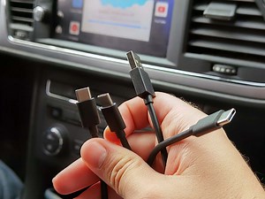 Cómo usar Android Auto sin cable USB: incluso cuando tu coche no es compatible