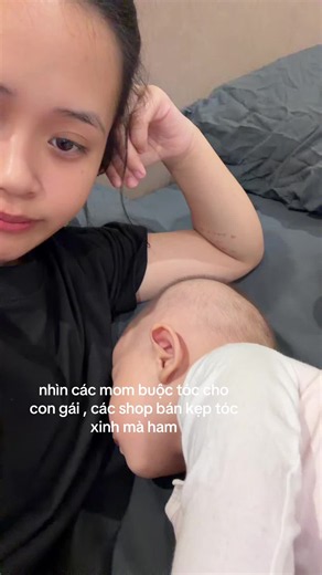 Cách buộc tóc cho con gái và chọn kẹp tóc xinh