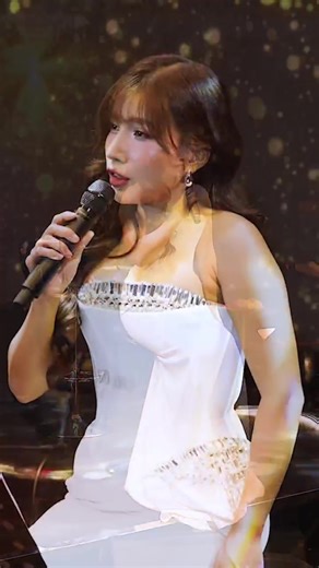 Phương Phương Thảo live hát: giọng ấm dù tăng cân