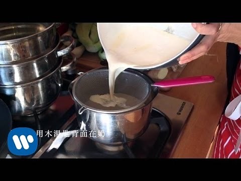 Blur - Go Out (Official Music Video)