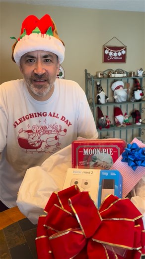 Sweepstakes Advantage on Instagram: "Me Me Me Holiday Giveaway [ ENDS in 48 HOURS ] Prizes: Moon Pies in Collectors Tin. Blink Mini Cameras (2). Ring Doorbell Camera. Starbucks Gift Card. How to Win. 1. Follow Us 2. LIKE this Post 3. Comment "Me Me Me" and Your SA Username. *Create a free account on sweepsadvantage.com if you don't have one. 4. For Extra Entries TAG a Friend or Share this Video. Restrictions: 18+ US Only. Ends on 12/7/2025 8:00 PM EST. #sweepstakes #giveaways #contests #entertow
