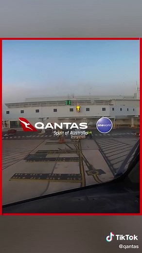Flying Over Antarctica: A Qantas 787 Flight Experience
