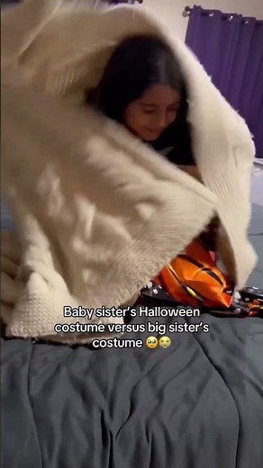 BABY SISTERS VS BIG SISTER HALLOWEEN COSTUME