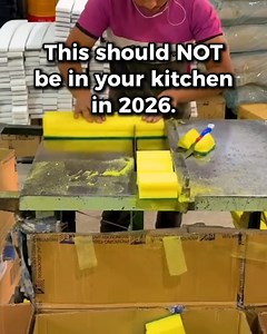 Tired of sponges that disintegrate and leave microplastics on your dishes? 😒 💪 4x more durable than average sponges 🌱 Made from sturdy, plant-based materials 🔄 Lasts 1-2 months for unbeatable value Get your long-lasting sponge now! 👇 | Seep