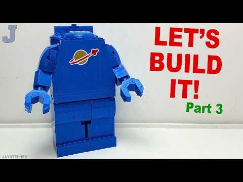 LEGO Space Scaled Up Blue Astronaut Minifigure 40921 Build 3