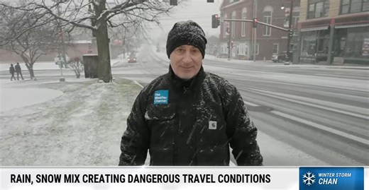 We Love Weather on Instagram: "Meteorologist Jim Cantore is live in Nashua, New Hampshire, as a band of heavy snow moves in with rates up to 1 to 2 inches per hour. He reports on the risk of power outages and how much snow the region can expect from the season’s first significant winter storm. [Posted: Dec. 2] #jimcantore #wx #newhampshire #winterstorm #weather"