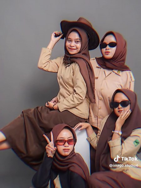 lagi nyari tempat hits buat foto foto? yuk mampir ke Imago Studio 🛵💨 📍IMAGO STUDIO | Desa Limbangan Kec. Kersana Kab. Brebes Booking👇🏻 Dm / 62 831-1688-8867 #selfphotostudio #fotostudio #selfportrait #foto #fotokeluarga #bestie #brebeshits #foto #studio #kersana #fyp #viralreels #studiolimbangan #brebeshits