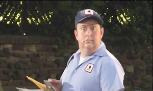 Shelter Insurance TV Spot, 'Porch Dogs'