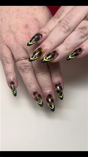 Pearl Nail Bar