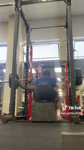 Very slow negative squats for a few sets #bodybuilding #motivation #workout #training #workoutmotivation #gym #