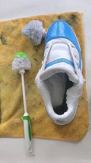 272K views · 3K reactions | how to Air jordan 11 unc lows with power drill brush heads. Full video in comments Cleaning tips for suede , nubuck , leather , canvas or mesh sneakers Please watch the latest Sneaker  Restorations by Footprinse #sneakerrestoration #sneakerhack #sneakerreseller #sneakerrestorations #sneakerrepair | Footprinse | Facebook
