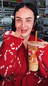 Getting ready for the Christmas party and I swear holiday glam hits different! ✨🎅 Soft glow, festive colors, and all the cozy vibes. #HolidayBeauty #FestiveGlam #MakeupTime | Beauty Craft