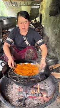 🍮You never know what’s next. I make fried pumpkin jelly for my tired husband.