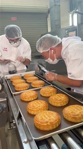 Team Flour Power: Bonding Over Baking #baking #chineseburger#mooncake