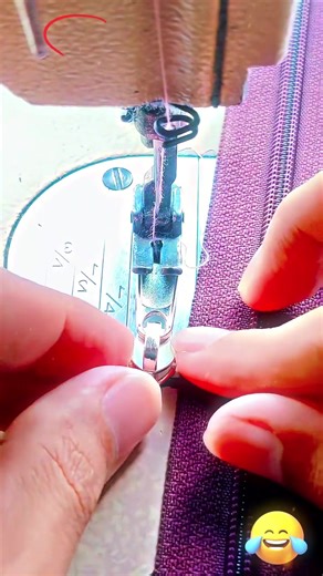 sewing button using a semi portable sewing machine🤯😱#sewing #trick #work #hemmingfoot