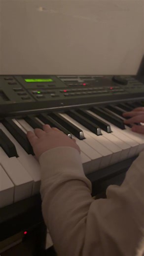 Alex Roe (@lexroestudios)’s videos with original sound - Alex Roe