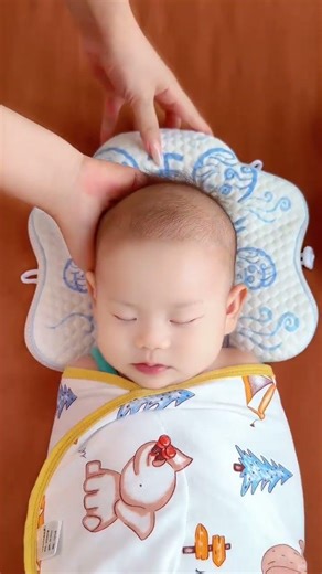 Babies often sleep on their side when lying on their back, which can easily lead to a flat head over