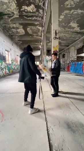 Wanna see the result 📸 ? #photoshoot #behindthescences #tiktokphotoshoot #shooting #newsletter #photoinspo #bts #photographer #photograhy