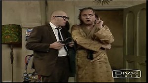 Watch Bottom Season 3 Episode 3 - Break