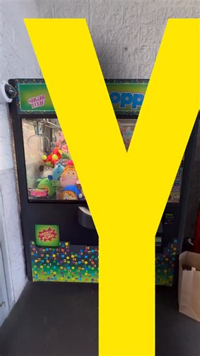 Erik Kane on Instagram: "Day 21 Trying to Win from the Walmart Claw Machine! . #arcadewarrior #arcade #clawmachine #walmart #challenge #reelsinstagram #reelsvideo #reels #trending #viral"