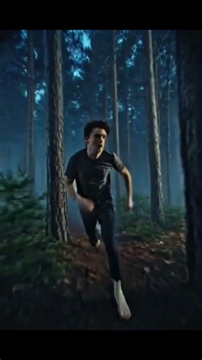 I'M NOT ALONE IN HERE #creepy #shorts