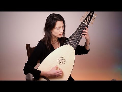 Ennemond Gaultier (1575-1651) | Sarabande in A | Anna Kowalska - baroque lute | www.LUTEDUO.com