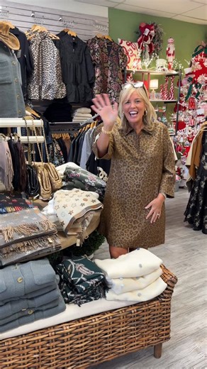 RESTOCKED BESTSELLER! ✨👏 Scarf available in 4 different colors, $28.99! Great Christmas gift 🎁 | Two Chicks and Company