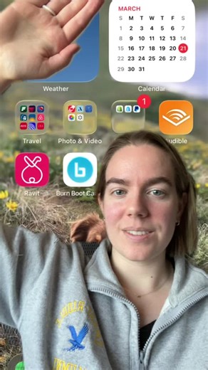 I track all of my knitting projects in Ravit which connects to Ravelry! #knittingprojects #ravelry #ravit