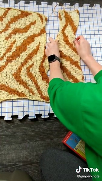 blocking zebra stripes! #knitting #knittedsweater #gingerknots #lionbrandyarn
