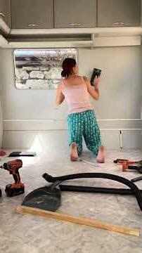 #9 Nettoyage des murs de la caravane