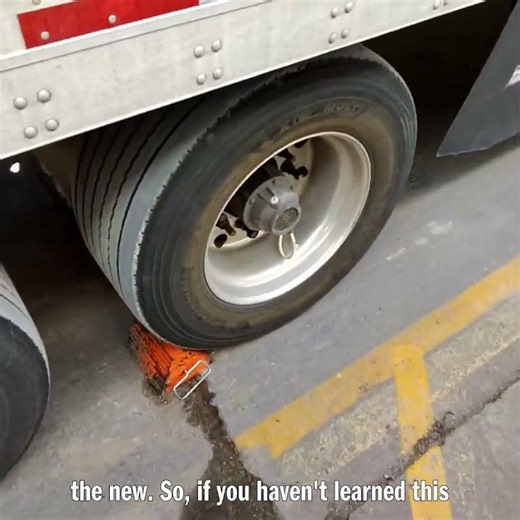 Master OSHA Chocking Rules: Safe Semi-Trailer Docking Tips #TruckSafety #OSHACompliance