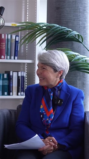 Juristische Fakultät Basel on Instagram: "Was bedeuten die Bilateralen III für die Schweiz? Prof. Dr. Christa Tobler ordnet in der neuen ius basel focus talk Folge die geplanten Abkommen ein und erklärt Chancen, Risiken sowie die rechtlichen Folgen. Link in der Bio!"