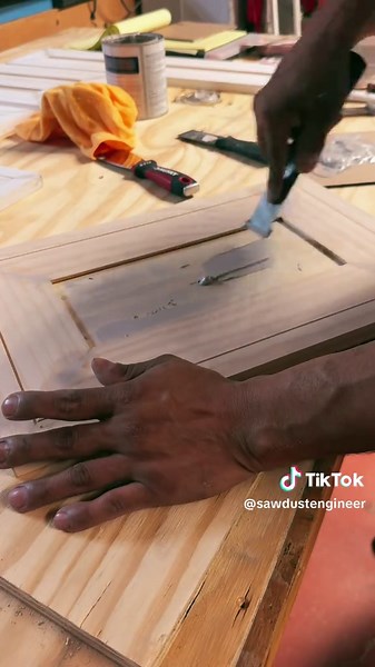 #creatorsearchinsights Using Bondo on my seams for a smooth finish. 🧊