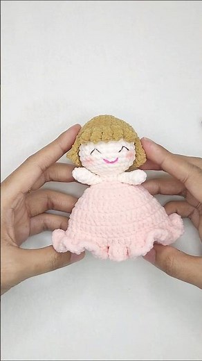 2-in-1 Reversible Bride Crochet | Wedding Amigurumi Doll #crochetkeychain #reversibleamigurumi #diy