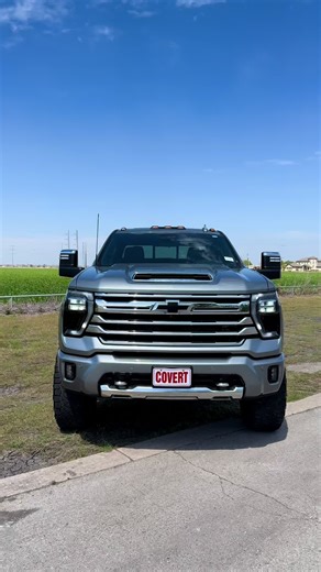 2024 Chevy Silverado 2500 High Country $77,922 | 39,444 Miles Bought here. Serviced here. Traded back in here. This is as local as it gets one owner, clean title, clean Carfax, zero rust. Cognito lift Fox shocks 37” Nitto Ridge Grapplers 20” Fuel wheels Financing available ✔️ Trades welcome ✔️ We deliver anywhere ✔️ Call or text 📱 737-222-8315 #silverado2500 #liftedtruck #cognito #txcarguy #heavyduty