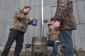 New U.S. Military Surplus Dual Fuel Stove / Heater