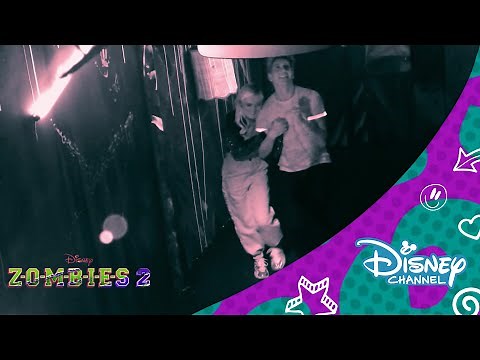 ZOMBIES 2: El laberinto encantado| Disney Channel Oficial