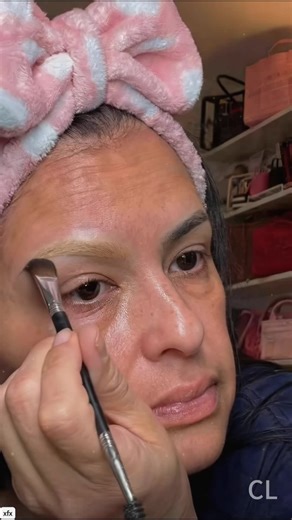 Natural-Looking Eyebrows with Microblading Pen