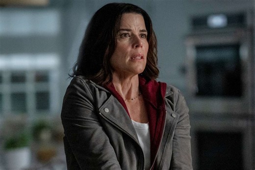 'Scream 7' star Neve Campbell defends skipping sixth movie over salary dispute