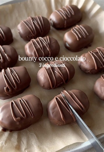 Bounty fatti in casa ricetta facile con latte condensato e cocco