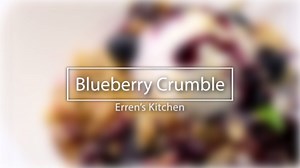 A juicy blueberry crumble with a crispy cinnamon oat topping—easy, sweet, and so good.