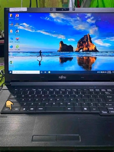 FUJITSU Lifebook A577 15.6