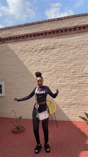 Amapiano Groovist Goes Viral! Head Movement Dance Challenge 2026 | Ez.Maestro 🔥